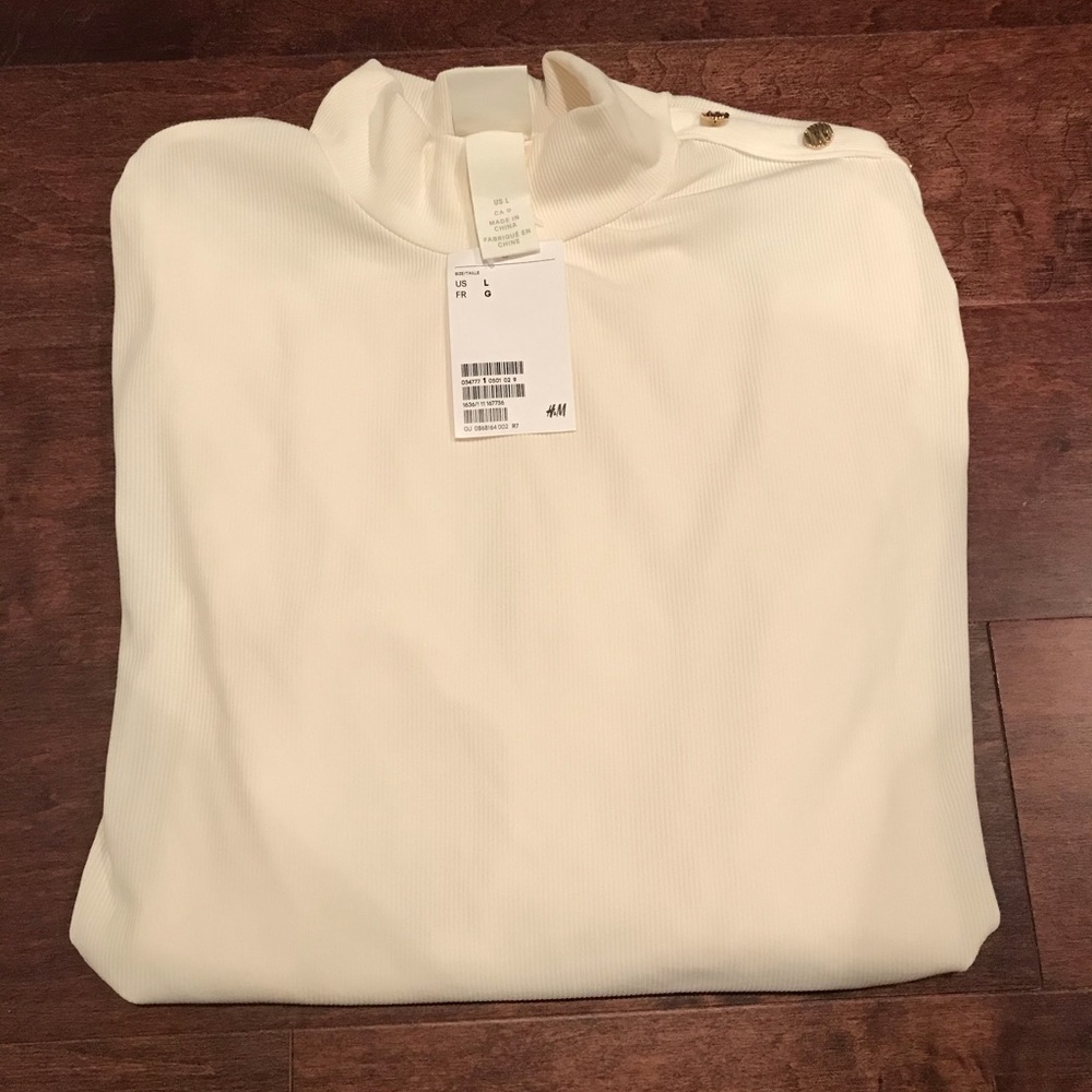 H&M turtleneck - Picture 2 of 2